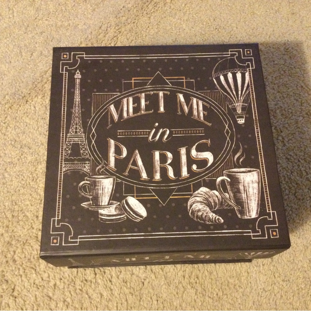 Meet Me in Paris storage box